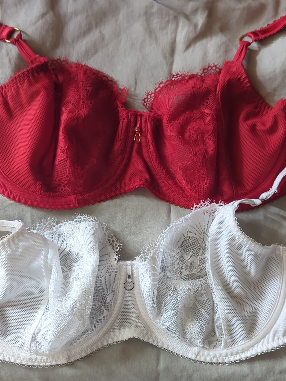 Freya Red and White Lace Fascinate Balconette Bra Set Of 2-  Size 28I/ 28G UK